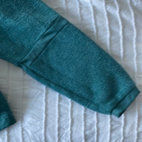 Nike fuzzy turtleneck - Picture 4 of 5